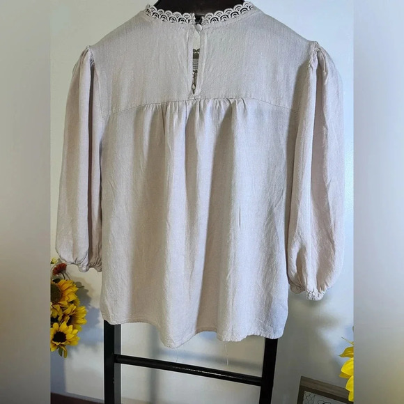 Mine women’s size S Tan 3/4 Length Sleeves Linen Blouse With Crochet Accent - Picture 4 of 5